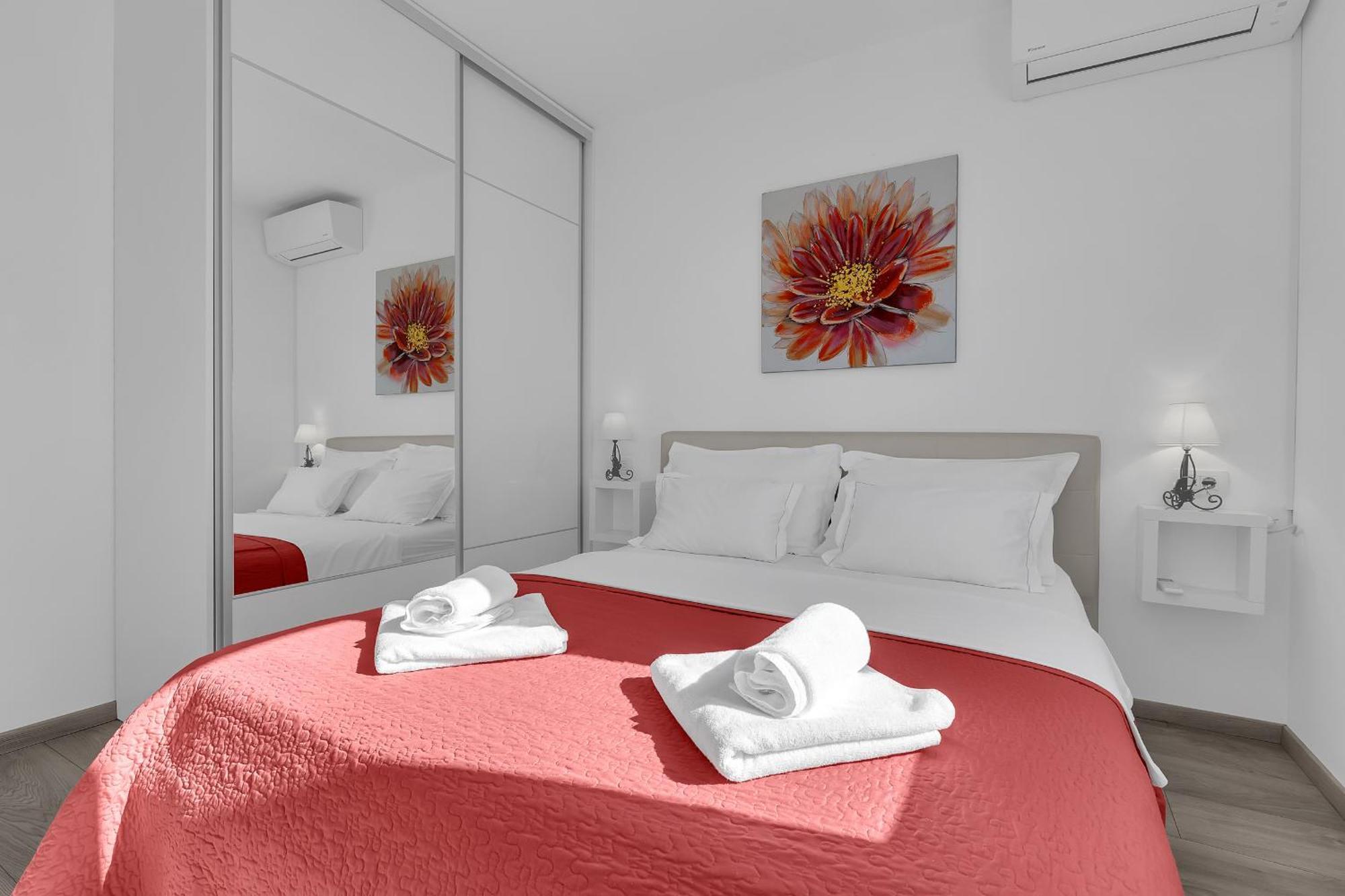 Sea View Apartments Dammi With Free Parking Макарська Екстер'єр фото