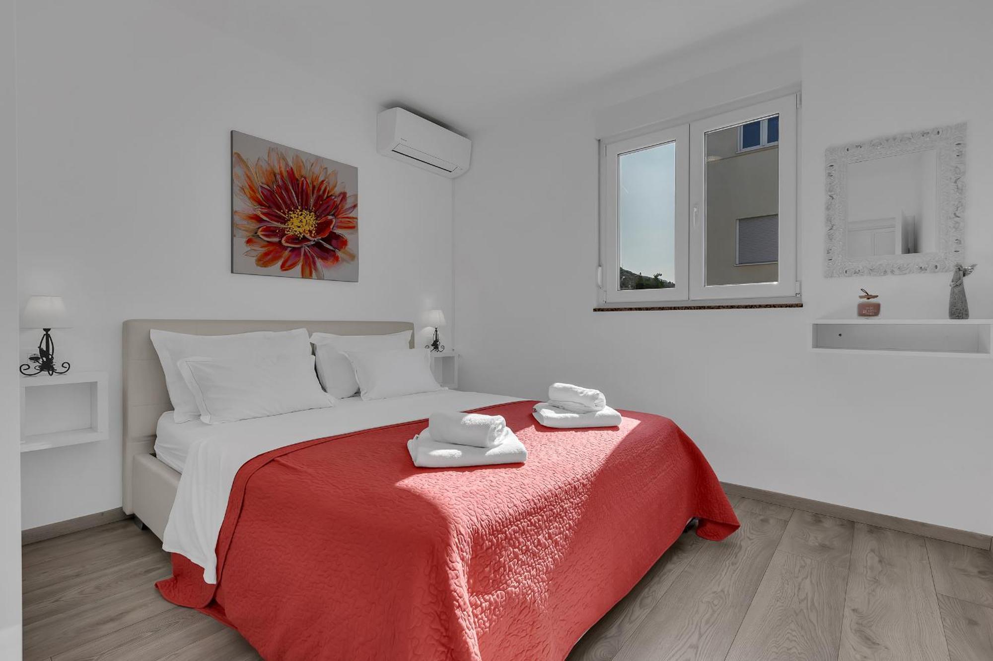 Sea View Apartments Dammi With Free Parking Макарська Екстер'єр фото