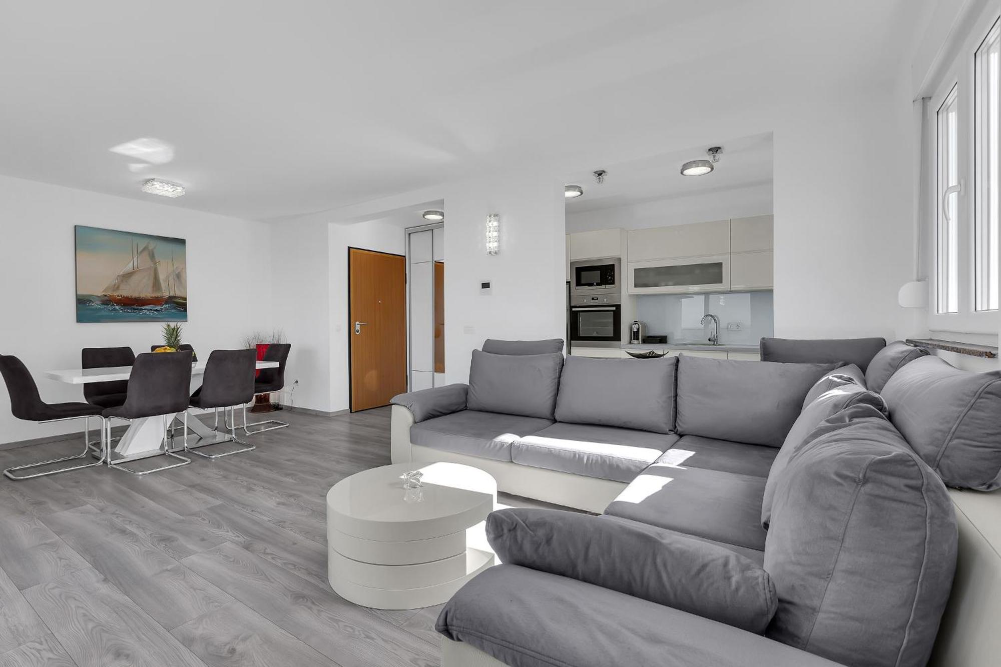 Sea View Apartments Dammi With Free Parking Макарська Екстер'єр фото