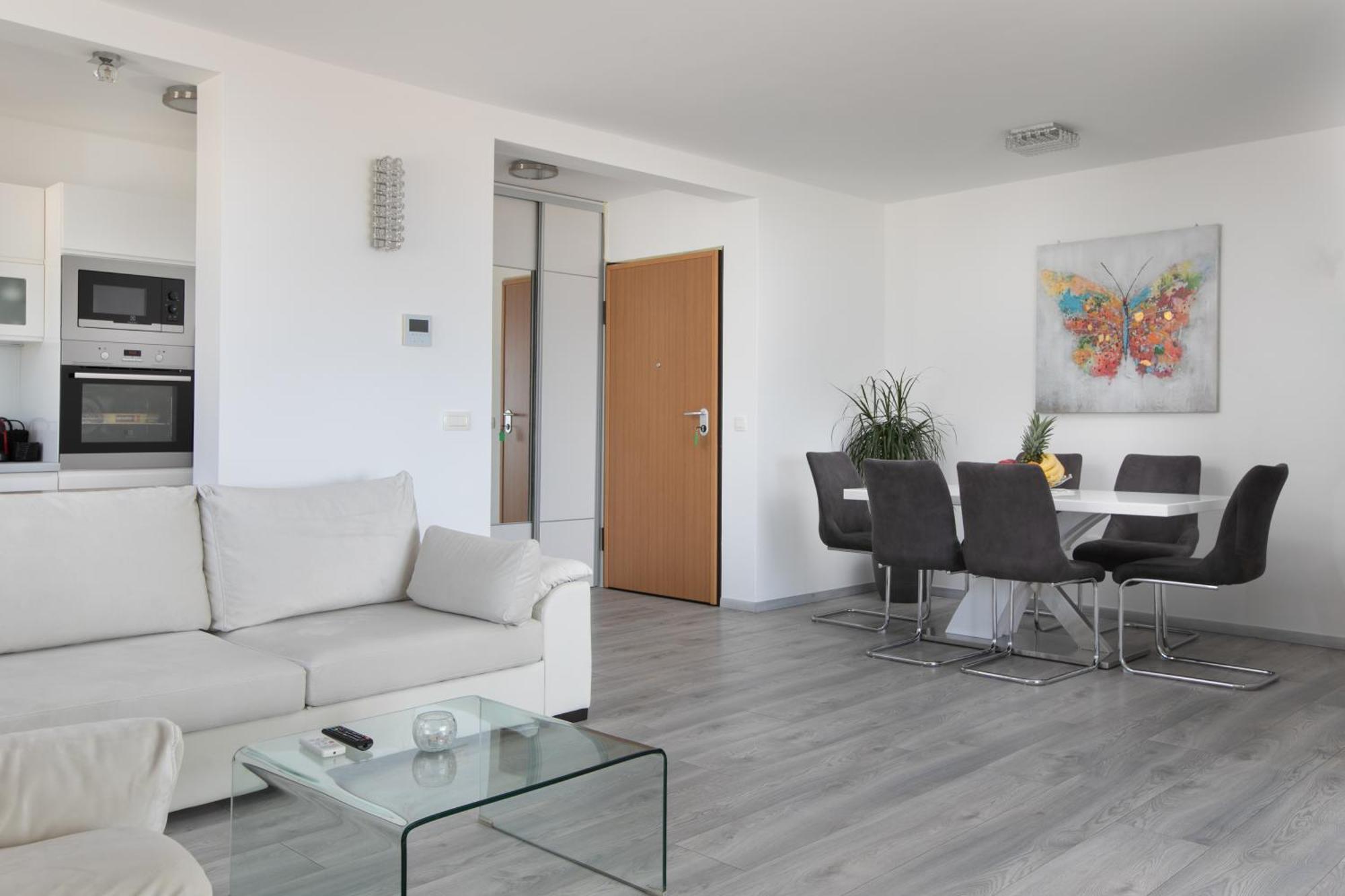 Sea View Apartments Dammi With Free Parking Макарська Екстер'єр фото